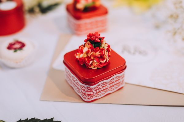 Wedding Cake Box - Red
