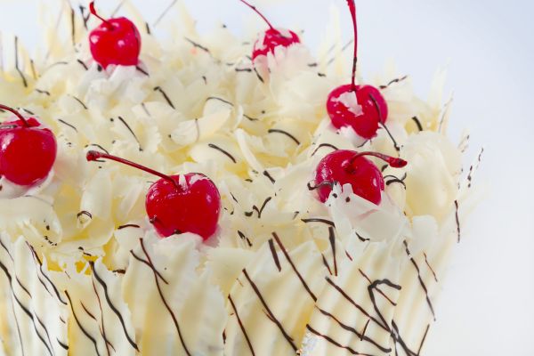 White Forest Gateau - 1kg - Please contact Befor order 0714516385